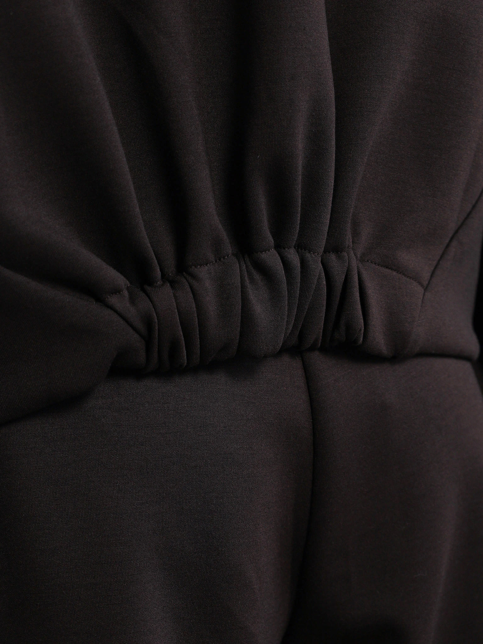 Куртка трикотажная темно-коричневого цвета